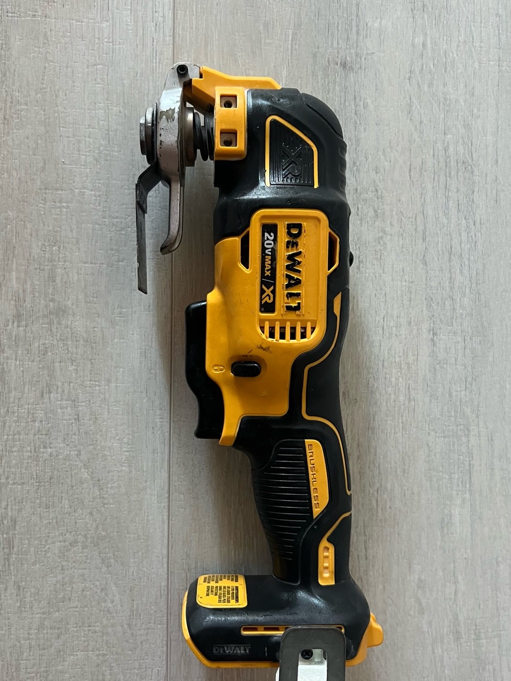 DEWALT 20V MAX XR Cordless Oscillating Multi-Tool - Yellow/Black